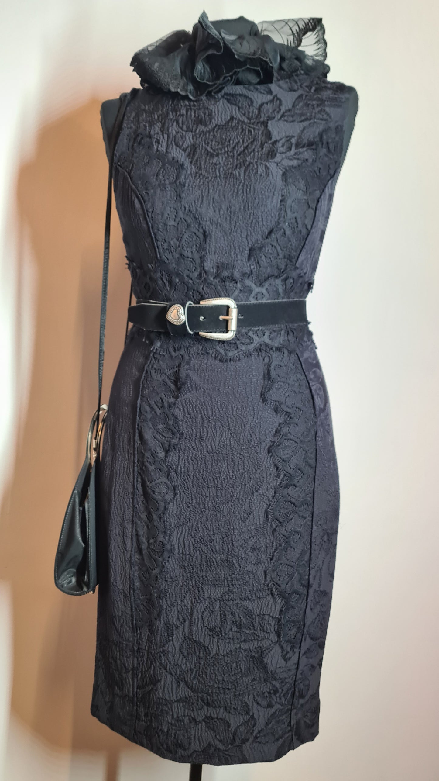 Jurk zwart met kant | Design Carolina Herrera | Zijde | Maat 36