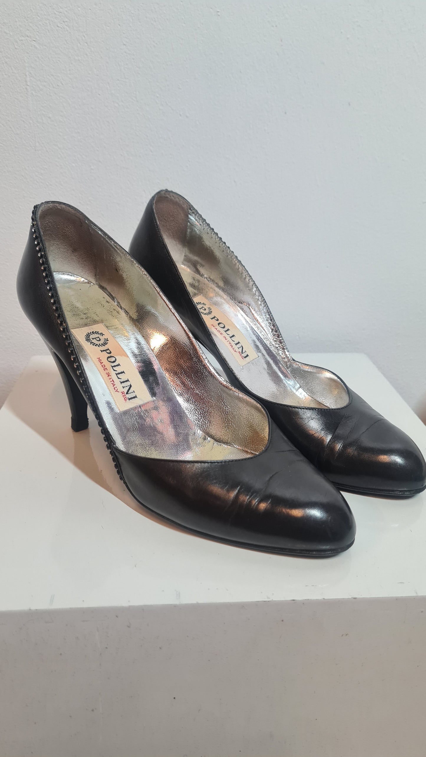 Pollini pumps zwart leer met diamantjes randje | 37