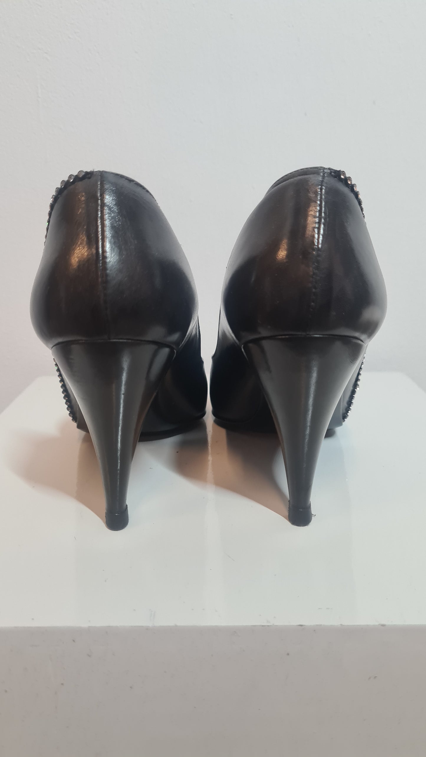 Pollini pumps zwart leer met diamantjes randje | 37