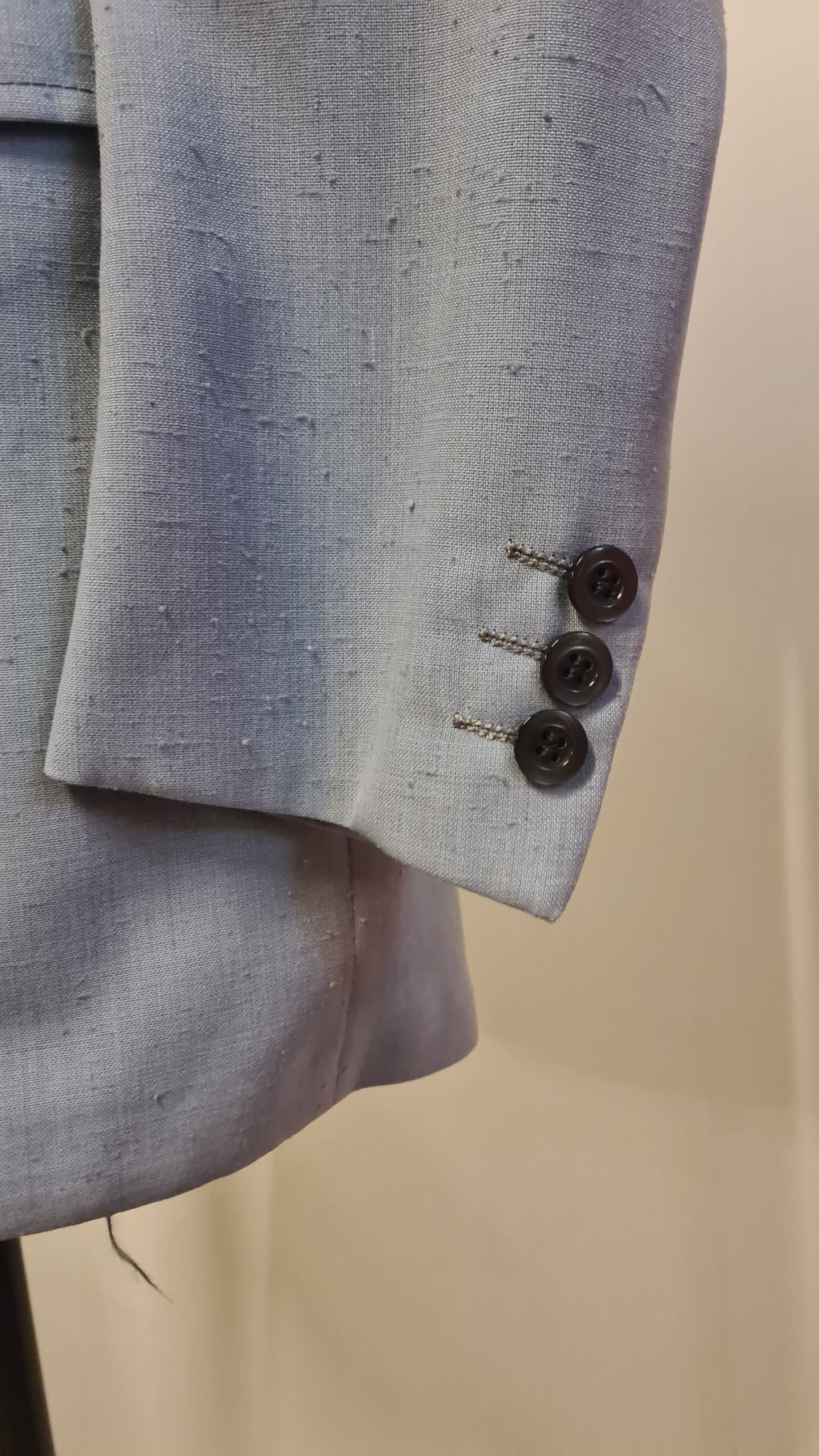 Jaren 70 pak | Maat 46 heer / 36 dames | linnen en zijde | nieuw met kaartjes