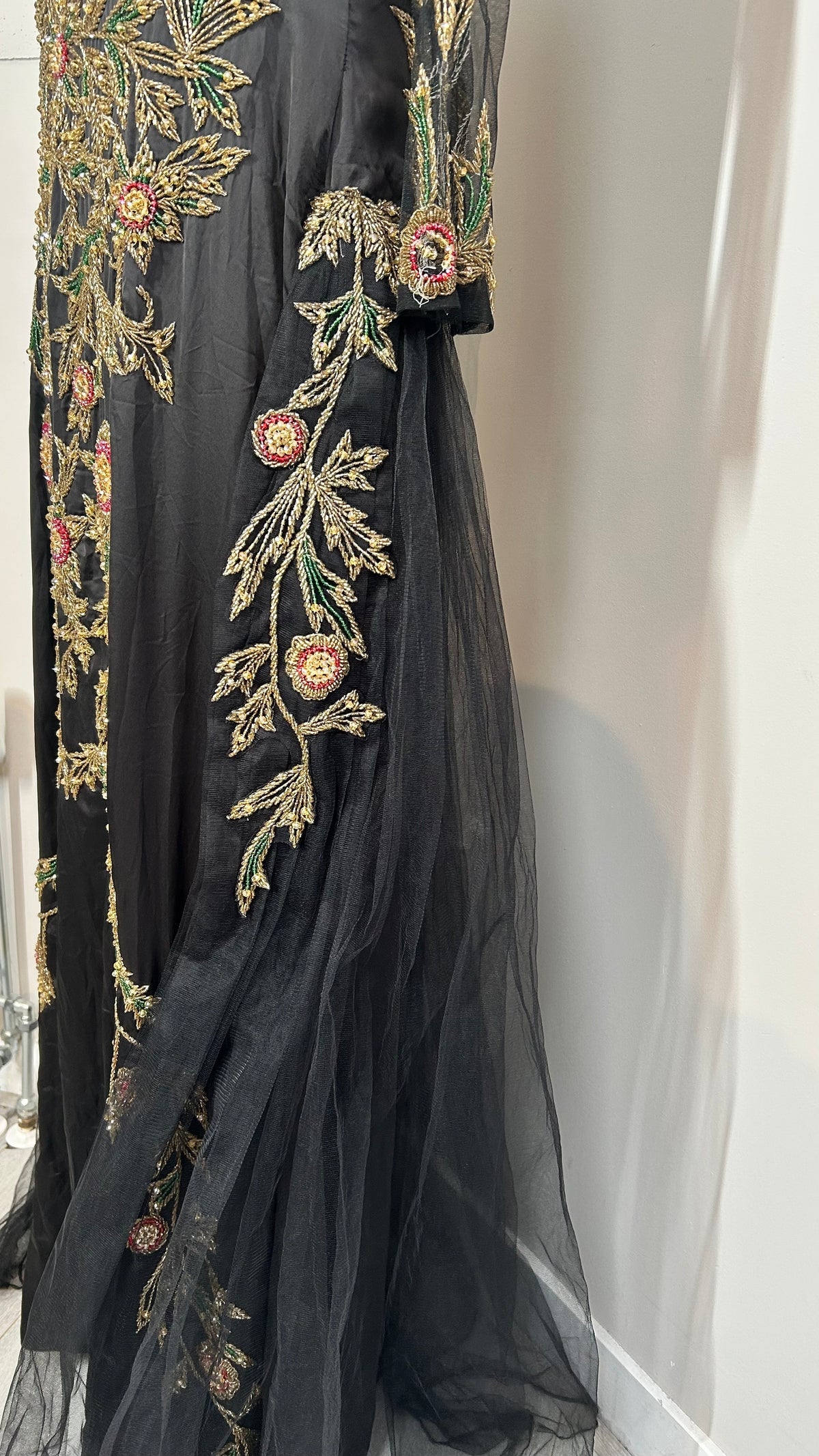 Evening dress  | embroidery | mt.L