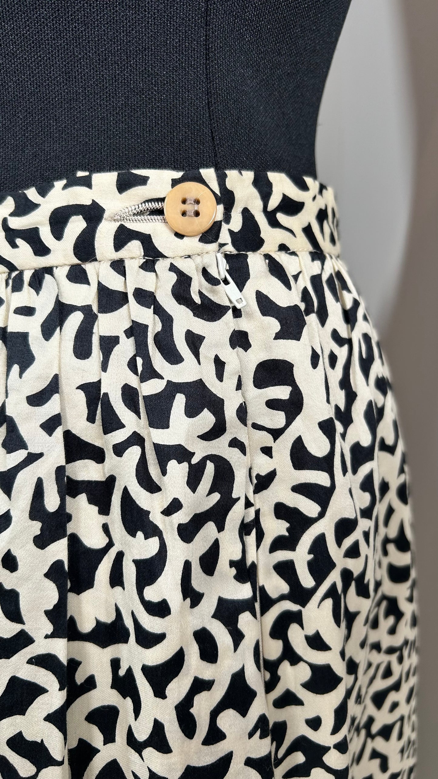 Giorgio Armani | rok | mt.38 | zijde