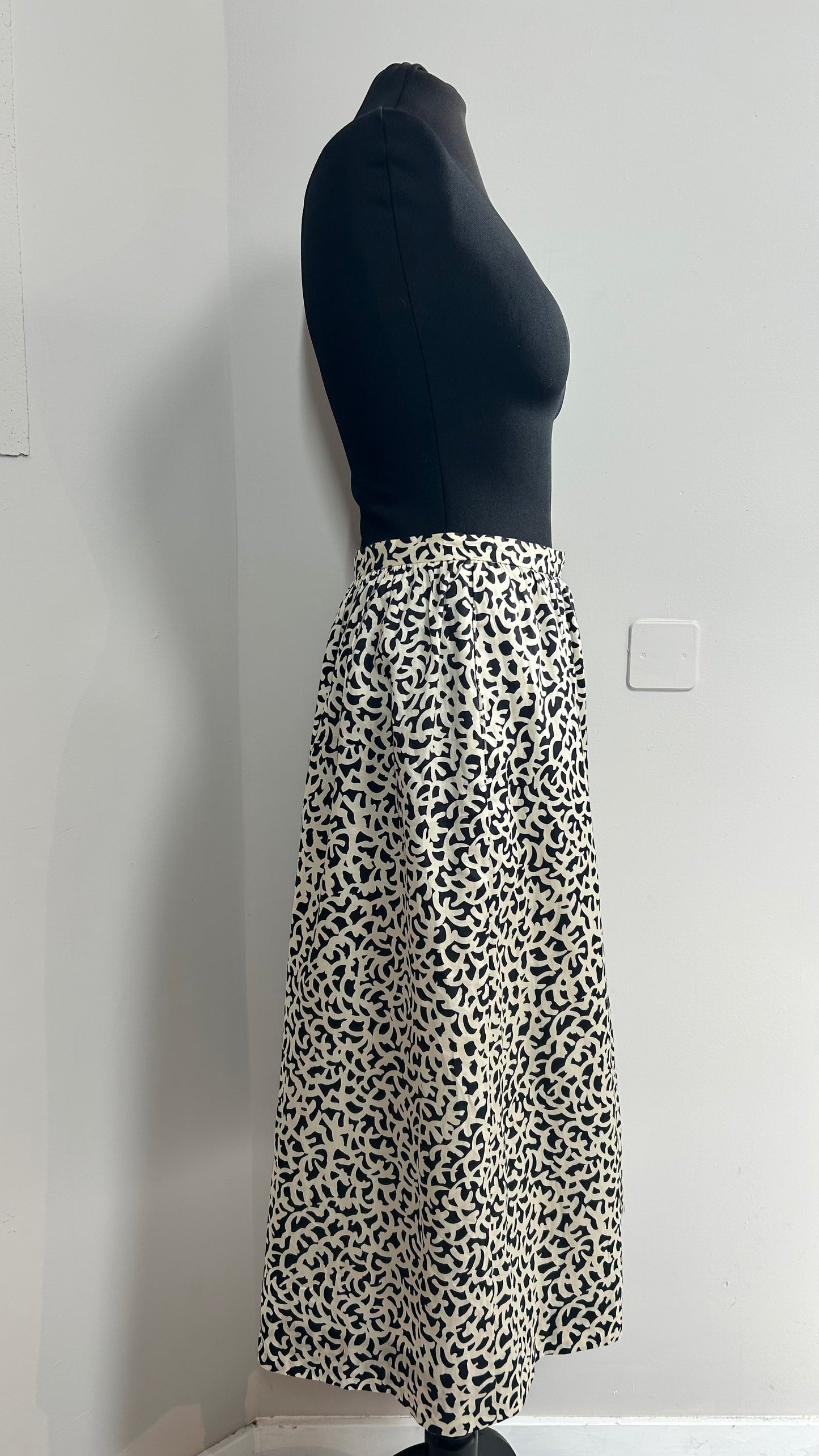Giorgio Armani | rok | mt.38 | zijde