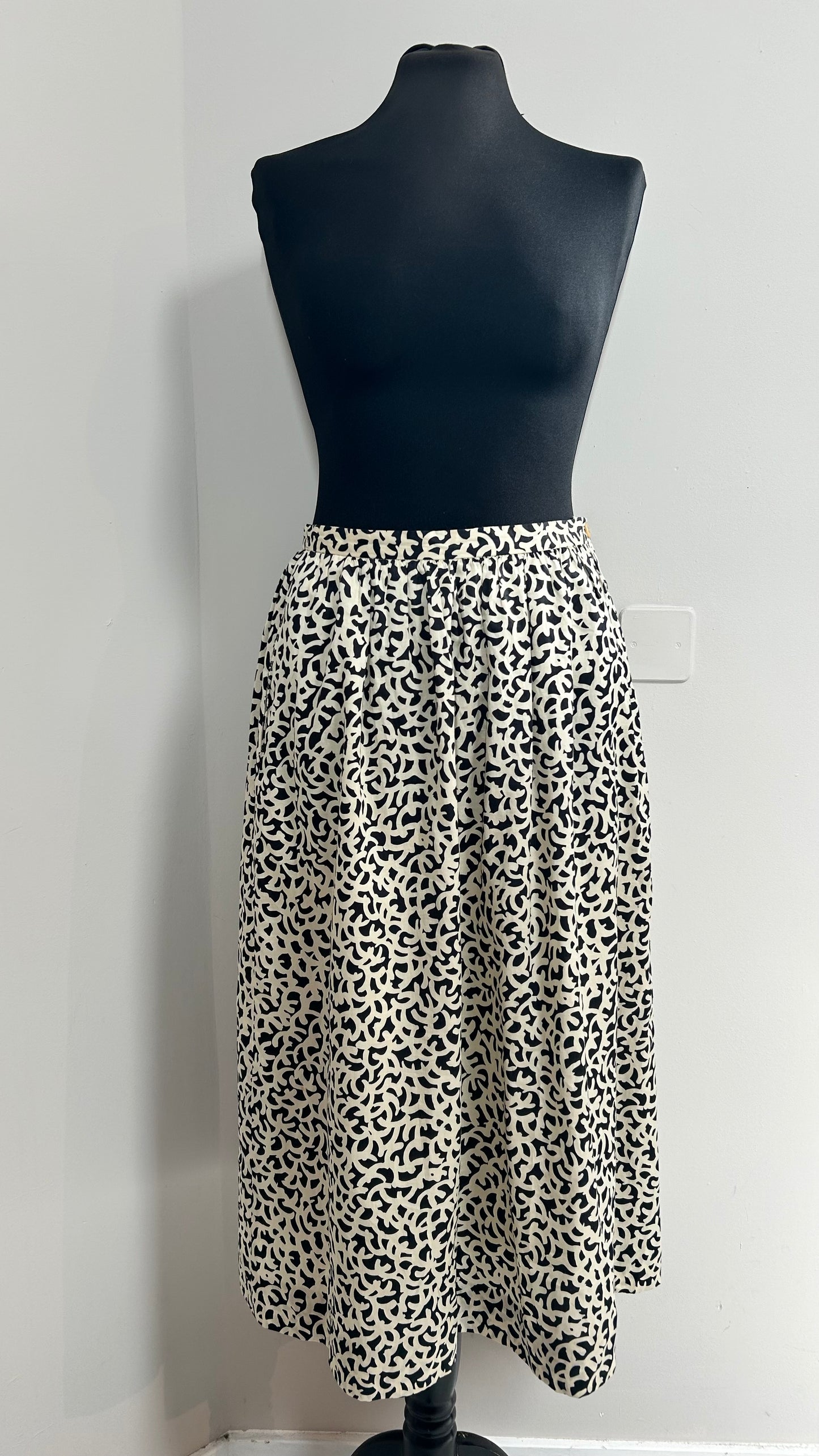 Giorgio Armani | rok | mt.38 | zijde