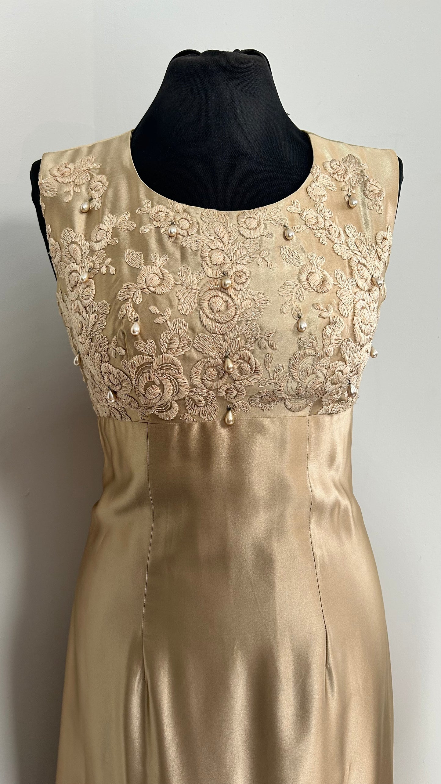 Evening dress | Jaren 60/70 | satijn | mt.36