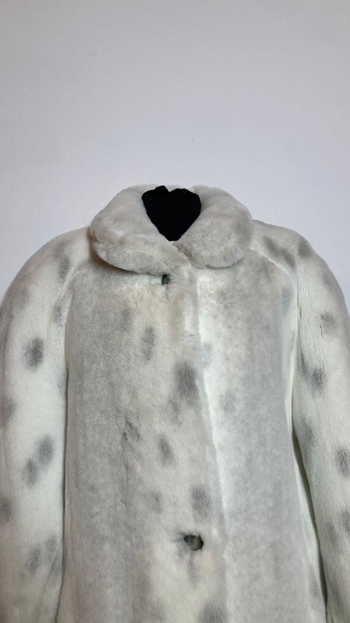 Fluffy parelgrijze/witte fake fur jas | Jaren 80 | M/L