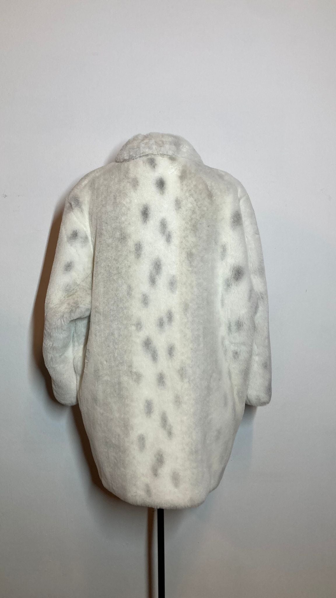 Fluffy parelgrijze/witte fake fur jas | Jaren 80 | M/L