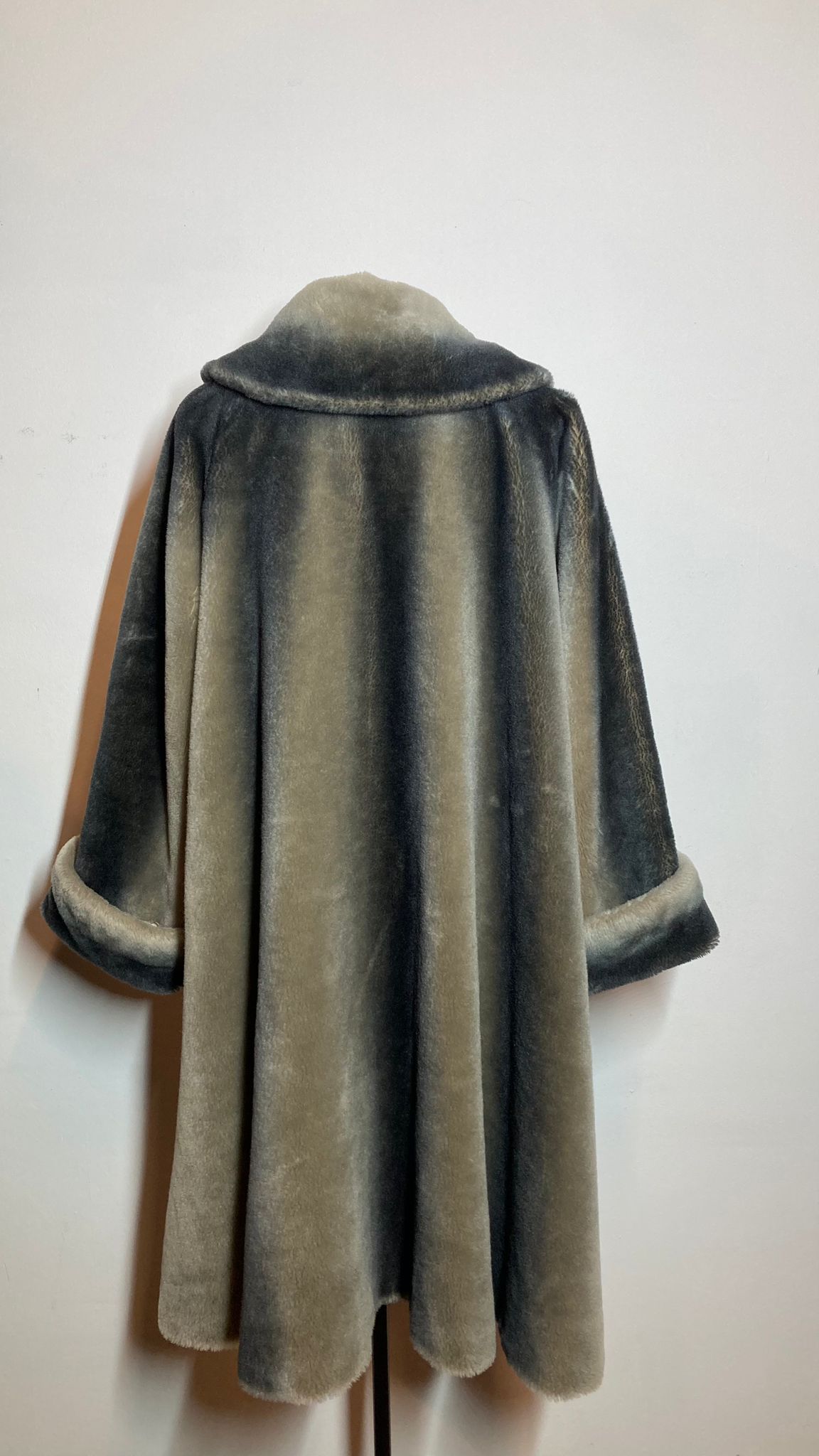 Jaren 60 fake fur mantel | M/L